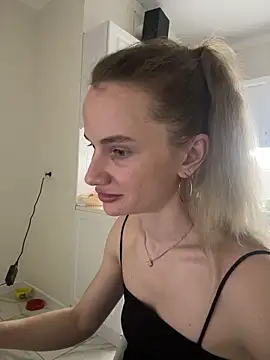 AinyrVixxen Chat XXX live