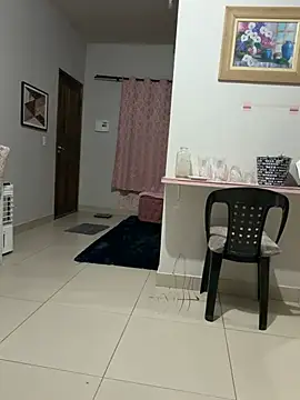 Irresistible24's Webcam Show