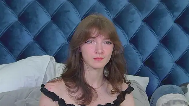 SophiaProve Adlı Modelin Canlı XXX Sohbeti