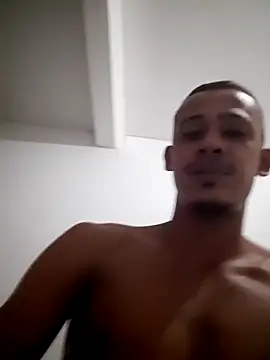 Show de Magrinhodelicia011 na webcam