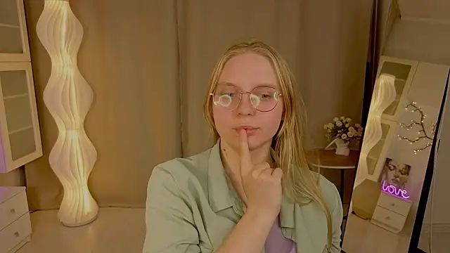 AlicaCohill Chat XXX in diretta