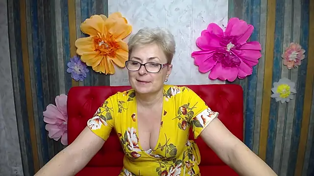 Онлайн чат XXX EmiliaGree