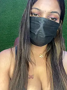 Pokazy przed kamerką – CUTI-NAINA