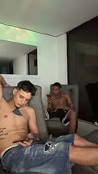 Chat +18 de ArturoDelgado1 ao vivo