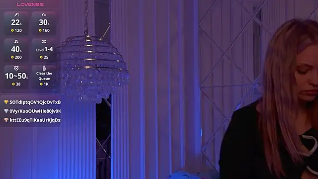 MollyHilton élő XXX-chatje