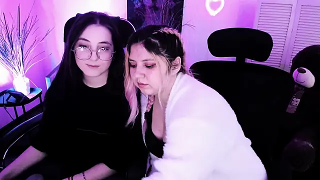 DiaAngell's Live XXX Chat