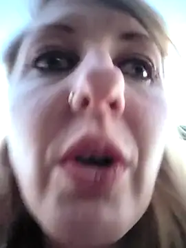 SheIsSomething 라이브 XXX 채팅