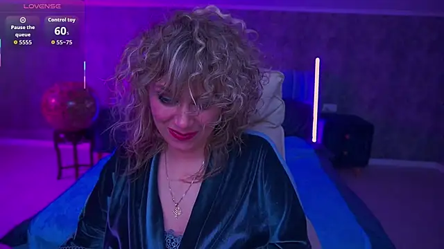 CandyLadyyy Live XXX-Chat