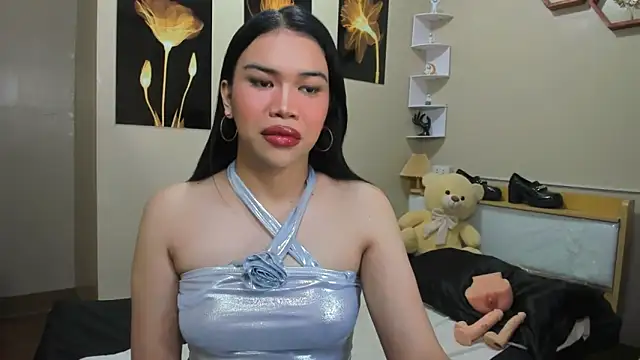 hugecelestina's Live XXX Chat