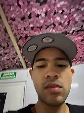 Pokazy przed kamerką – Mr_Yonder