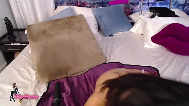 feliciahardon Chat XXX live