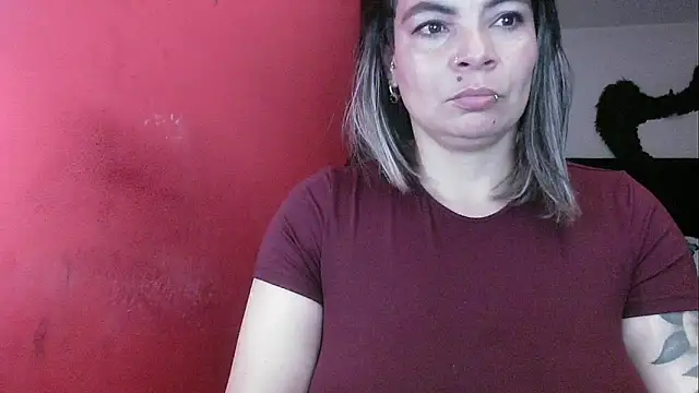 Chat XXX en directo de charlotedoll