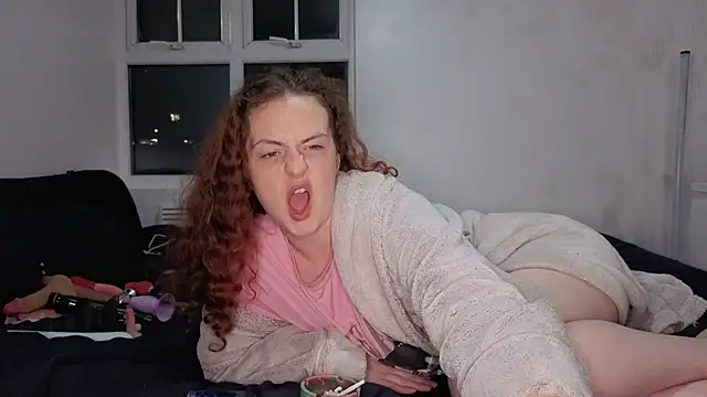 ENGLISHEMILY_69's Live XXX Chat