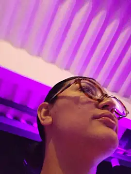 Roma_xxx's Live XXX Chat