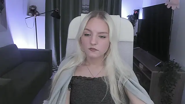 ViolaMore's Live XXX Chat