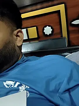 แชท XXX สดของ BeardKingo