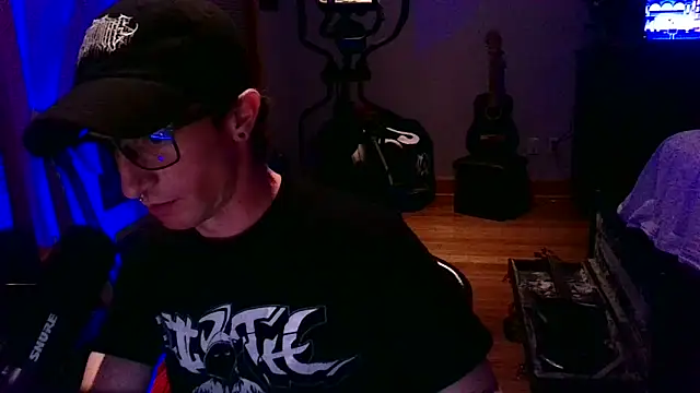 LEVIATHANX666 Show in webcam