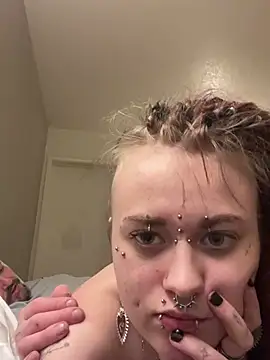 darlingvicuous: διαδικτυακό σόου στην κάμερα