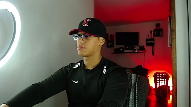 دردشة _John_Boy_ الجنسية المباشرة