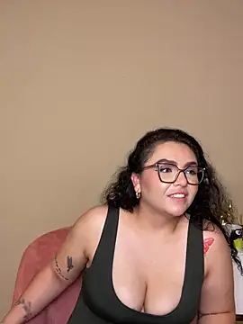 AlmaraRouge Chat XXX in diretta