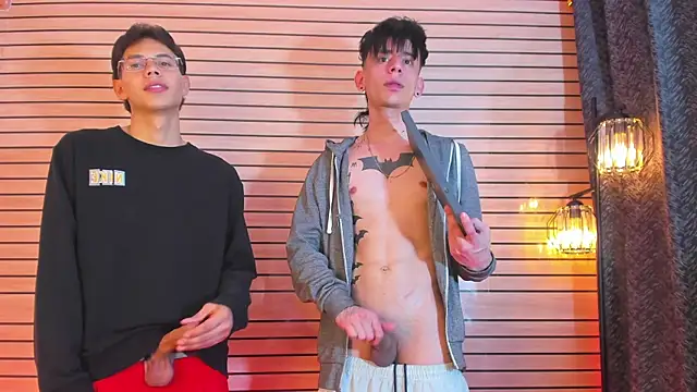 TheBatMansion élő XXX-chatje