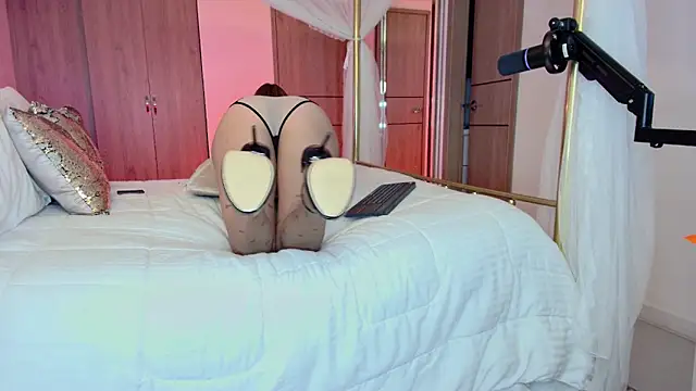 alejadollts Show in webcam