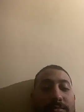 Hehjehjeqll Show in webcam