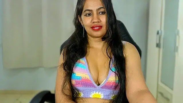 FannyXhot Adlı Modelin Canlı XXX Sohbeti