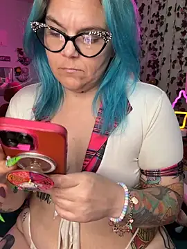 CherryBombBomb's Webcam Show