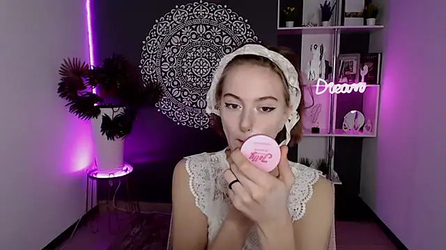 EchoScribe Adlı Modelin Canlı XXX Sohbeti