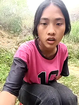 Pokazy przed kamerką – Hoa-tuylip