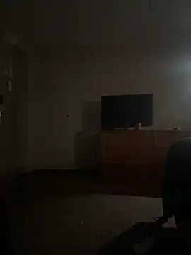 Stressreliever82: διαδικτυακό σόου στην κάμερα