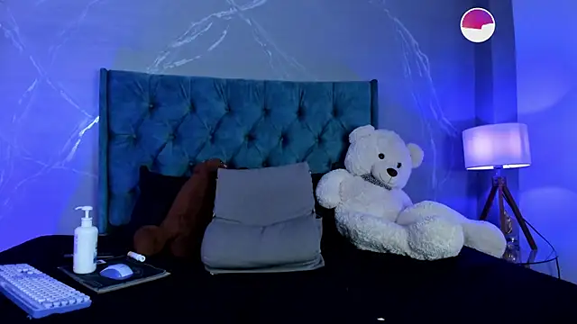 fierygroup élő XXX-chatje