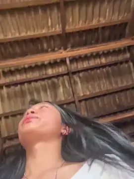 LyLyX09 Chat XXX in diretta