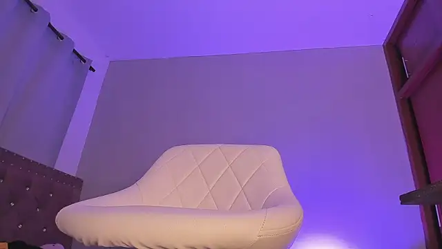 Lucy_shen_ Chat XXX in diretta