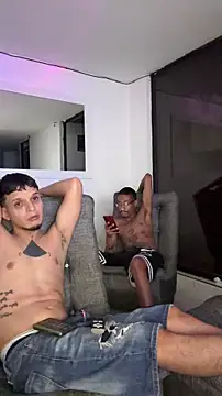 Pertunjukan Kamera Web ArturoDelgado1