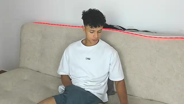 Chat +18 de _Alex_Colton ao vivo