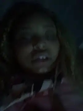 Show modela zahiraax na web-kameri