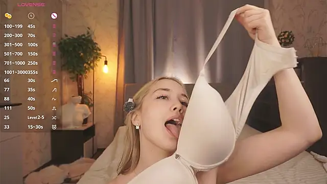 SusanneOsche Adlı Modelin Canlı XXX Sohbeti