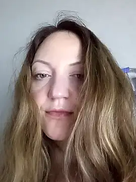 KattyLuuu Adlı Modelin Canlı XXX Sohbeti