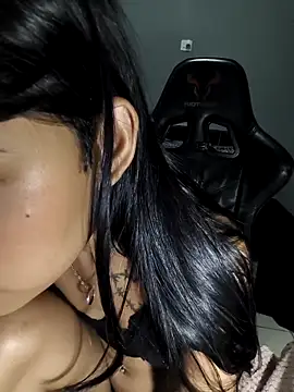 Livia_Diaz 现场XXX聊天