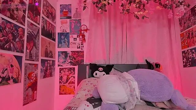 MissCurvyTop's Live XXX Chat