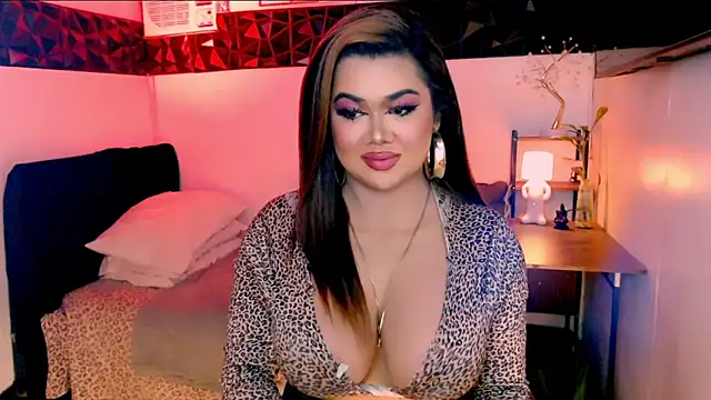 asiankatyhuge's Webcam Show