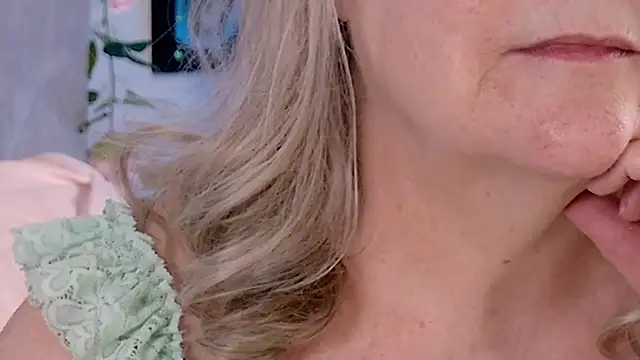 Kaitlyn_Winters Chat XXX in diretta