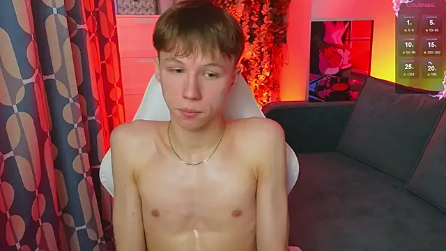 cuMte_boyのライブXXXチャット