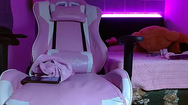 Онлайн чат XXX Lolaa_0123