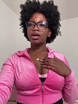 mochamimi: διαδικτυακό σόου στην κάμερα