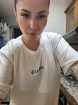 zafiro_mo0n's Live XXX Chat