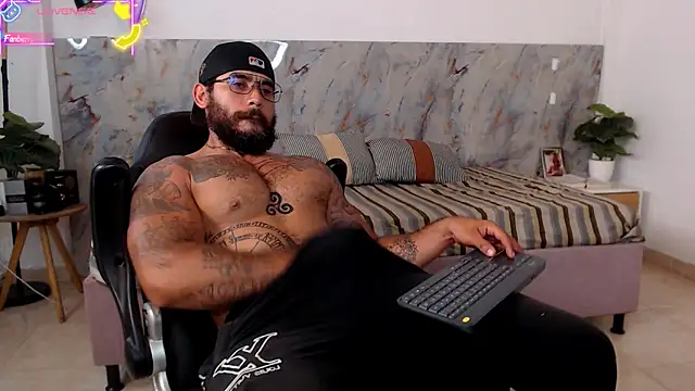 Chat XXX en directo de hanz_col