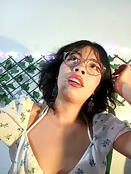 dolliette24 élő XXX-chatje